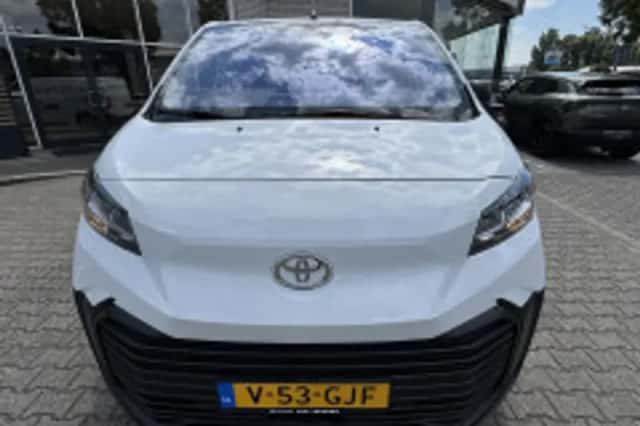 Toyota Proace (2025) thumbnail 3