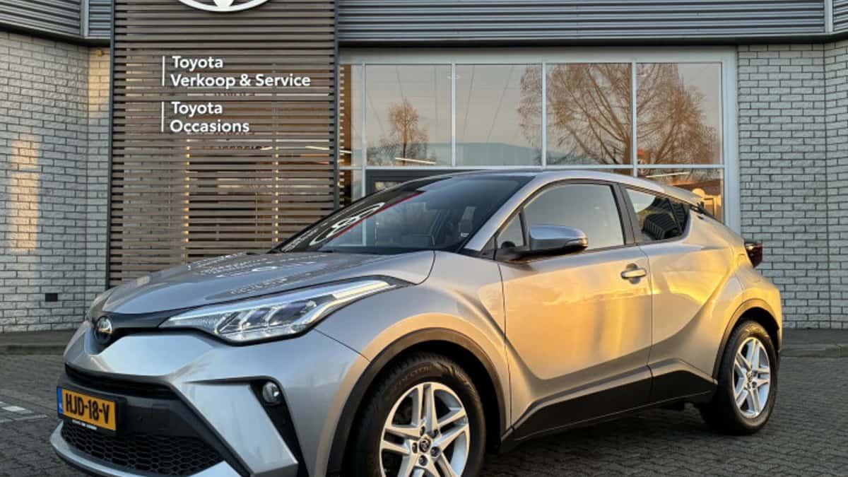 Toyota C hr (2022) — foto 1