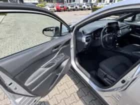 Toyota C hr (2022) thumbnail 3