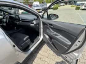 Toyota C hr (2022) thumbnail 54