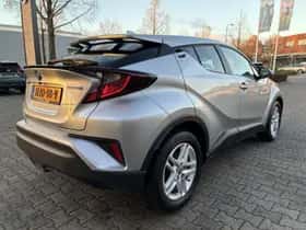 Toyota C hr (2022) thumbnail 8