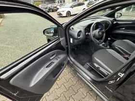 Toyota Aygo X (2024) thumbnail 17
