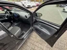 Toyota Aygo X (2024) thumbnail 55