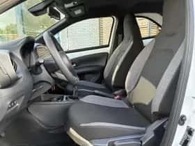 Toyota Aygo X (2025) thumbnail 18