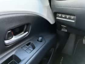 Toyota Aygo X (2025) thumbnail 26