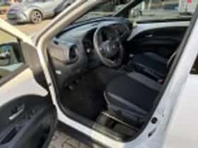 Toyota Aygo X (2025) thumbnail 41