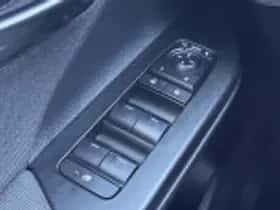 Toyota C hr (2025) thumbnail 63