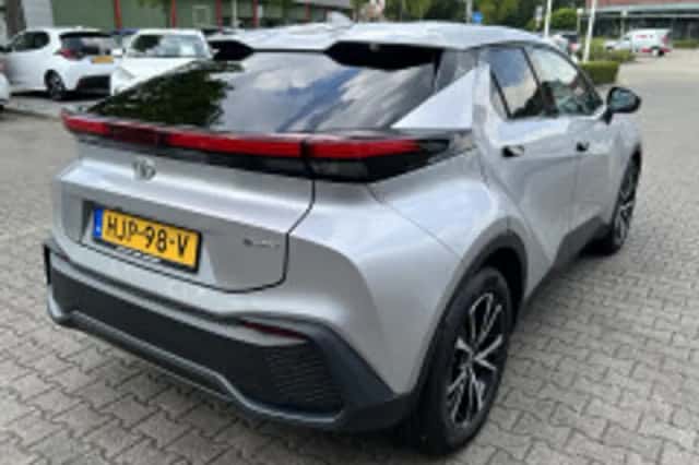 Toyota C hr (2025) thumbnail 3