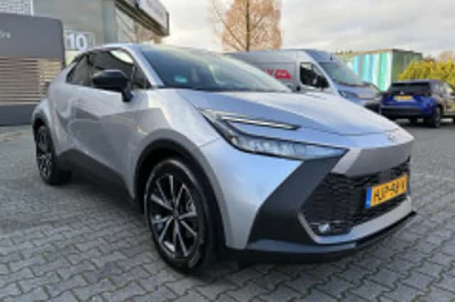Toyota C hr (2025) thumbnail 5