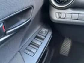 Toyota C hr (2025) thumbnail 53