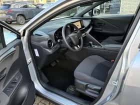 Toyota C hr (2025) thumbnail 9