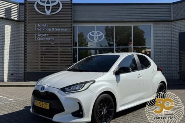 Toyota Yaris (2023) thumbnail 1