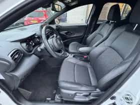 Toyota Yaris (2023) thumbnail 16