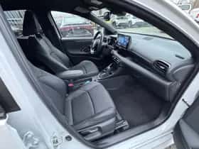 Toyota Yaris (2023) thumbnail 21