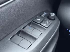Toyota Yaris (2023) thumbnail 25