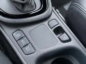 Toyota Yaris (2023) thumbnail 34