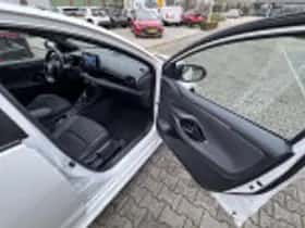 Toyota Yaris (2023) thumbnail 56