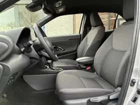 Toyota Yaris Cross (2025) thumbnail 17