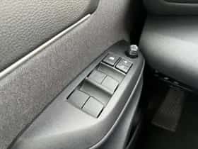 Toyota Yaris Cross (2025) thumbnail 25