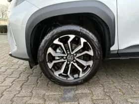 Toyota Yaris Cross (2025) thumbnail 33