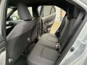 Toyota Yaris Cross (2025) thumbnail 38