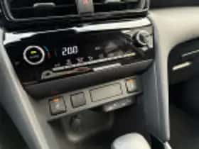 Toyota Yaris Cross (2025) thumbnail 57