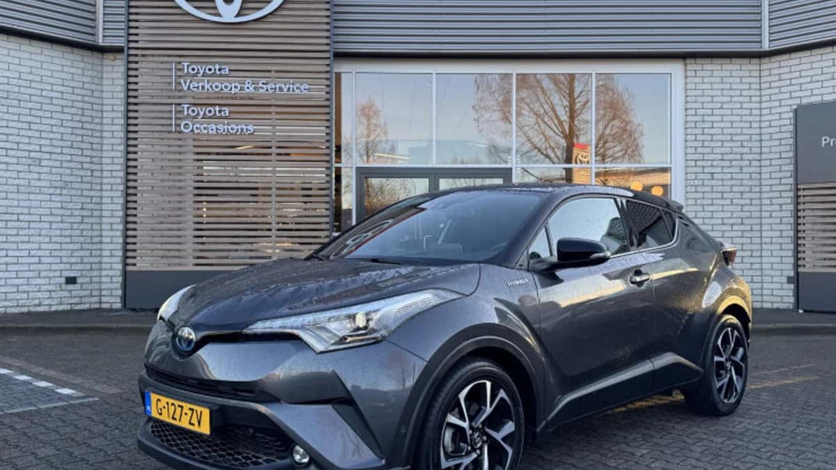 Toyota C hr (2019) — foto 1