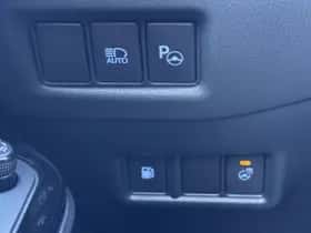 Toyota C hr (2019) thumbnail 25