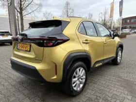 Toyota Yaris Cross (2023) thumbnail 3