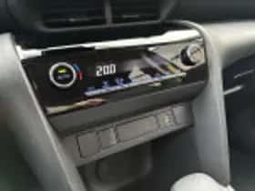 Toyota Yaris Cross (2023) thumbnail 55