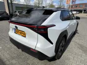 Toyota bZ4X (2026) thumbnail 5