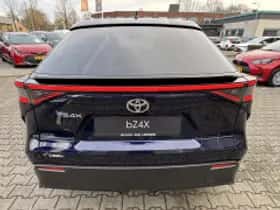 Toyota bZ4X (2026) thumbnail 6
