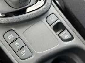 Toyota Yaris Cross (2024) thumbnail 35
