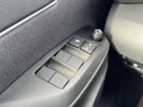 Toyota Yaris Cross (2024) thumbnail 60