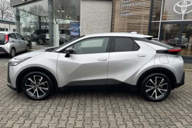 Toyota C hr (2024) thumbnail 2