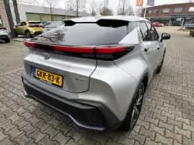 Toyota C hr (2024) thumbnail 3