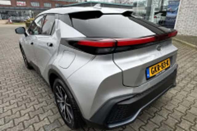 Toyota C hr (2024) thumbnail 5