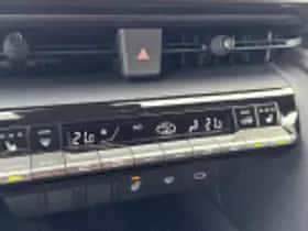 Toyota C hr (2024) thumbnail 61