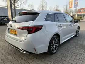 Toyota Corolla (2025) thumbnail 2