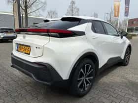Toyota C hr (2025) thumbnail 2