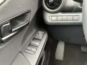 Toyota C hr (2025) thumbnail 53