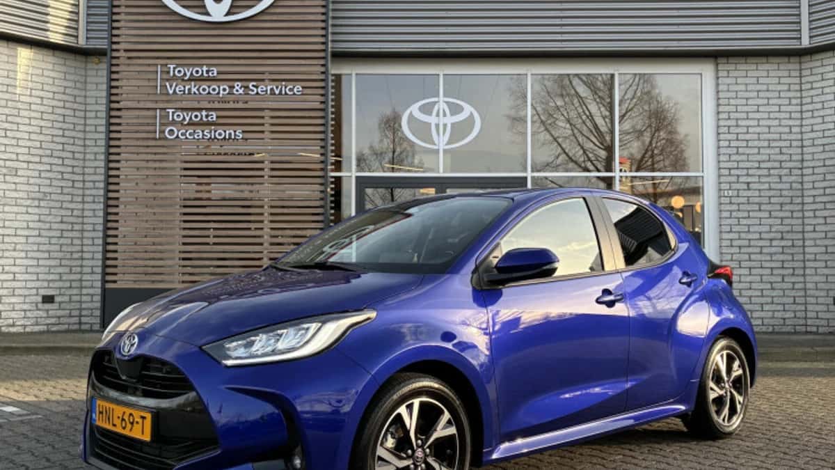 Toyota Yaris (2025) — foto 1