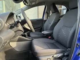 Toyota Yaris (2025) thumbnail 18