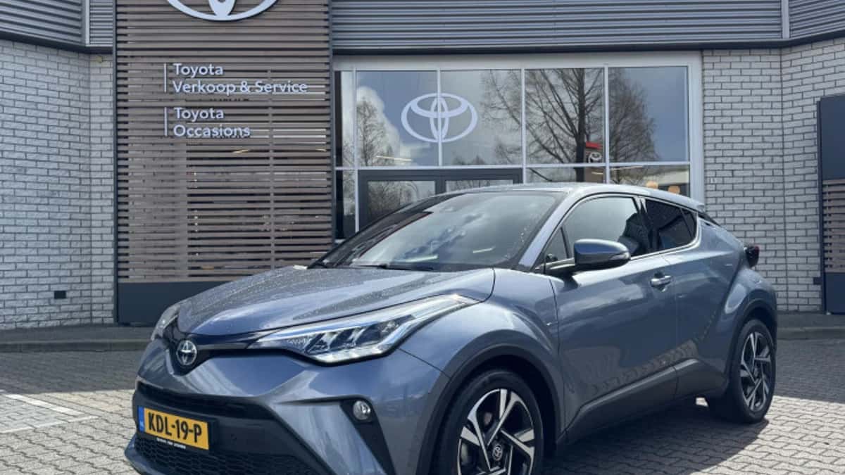 Toyota C hr (2023) — foto 1