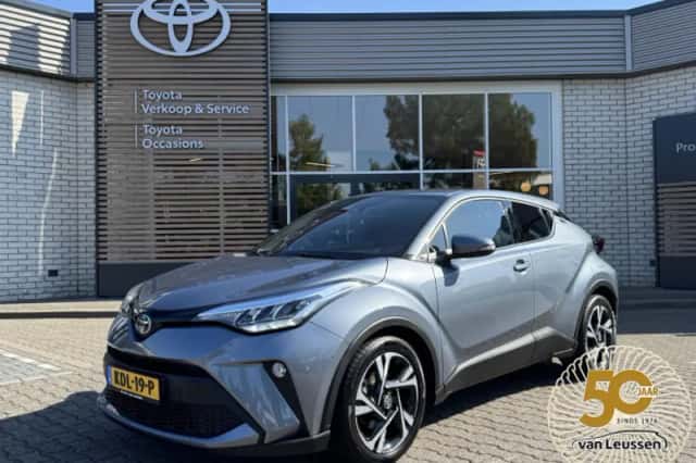 Toyota C-HR (2023) thumbnail 1