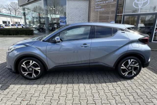 Toyota C hr (2023) thumbnail 2
