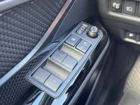 Toyota C hr (2023) thumbnail 24