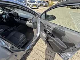 Toyota C hr (2023) thumbnail 25