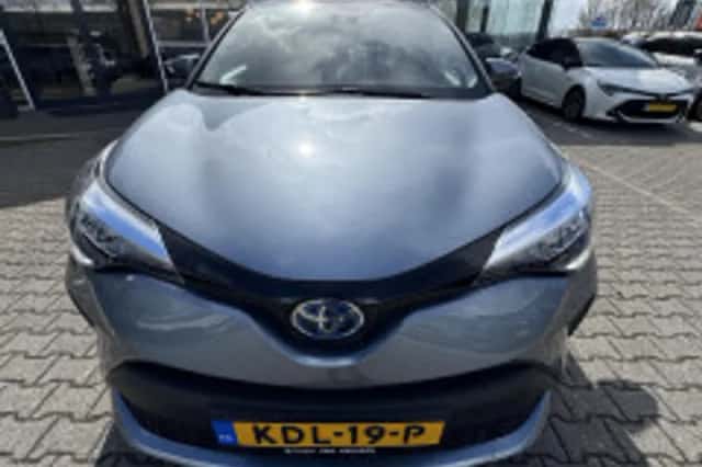 Toyota C hr (2023) thumbnail 6