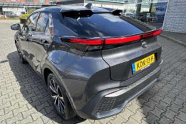 Toyota C hr (2024) thumbnail 3